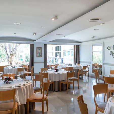 Hotel De 4*